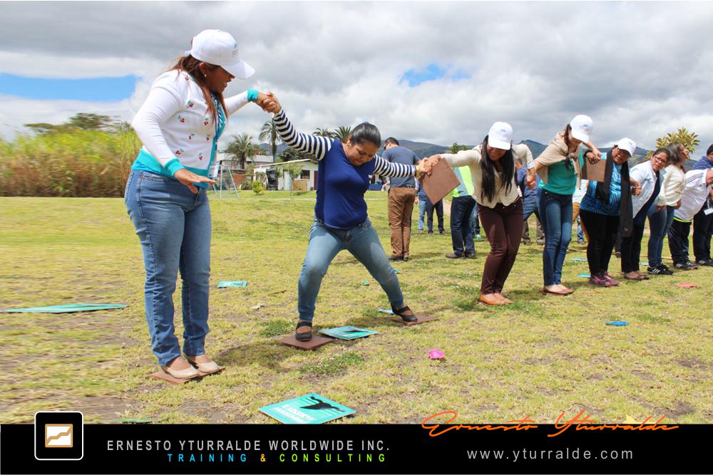 Comunicación Efectiva y Escucha Activa | Team Building en Guatemala